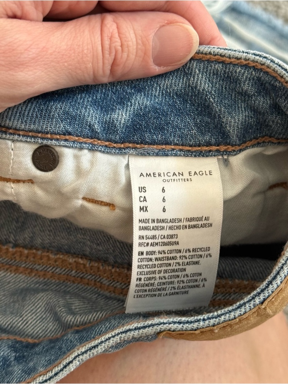 Distressed Mom Shorts Denim Women's Shorts 6 American Eagle - Picture 4 of 4